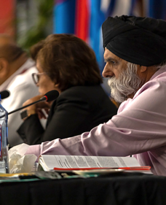 ‘Up in arms’ USP staff challenge vice-chancellor’s stay in Samoa USP's Professor Pal Ahluwalia