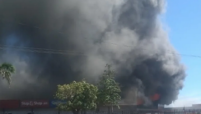 Looting in Port Moresby