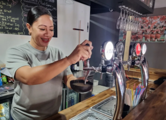 Sparkling kava being served at the Reload Bar