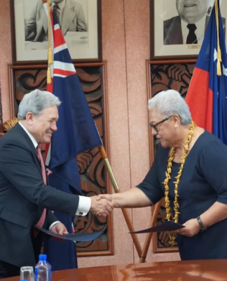 New Zealand Foreign Minister Winston Peters with Samoan Prime Minister Fiamē Naomi Mataʻafa