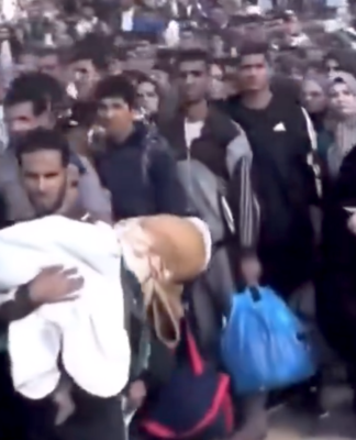 Starving Gazans waiting for scarce humanitarian aid