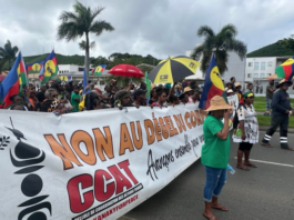 Kanak protesters in Nouméa demanding independence and a halt to France's proposed constitutional changes
