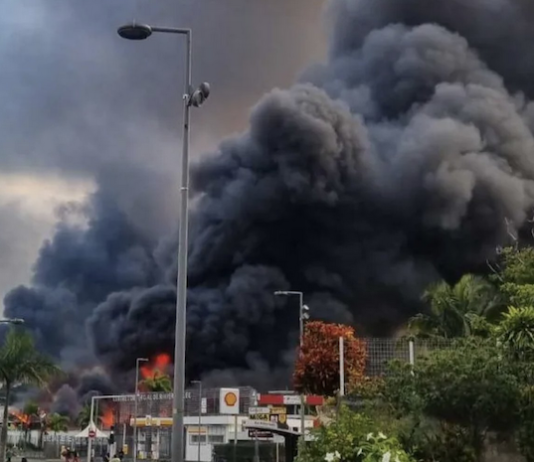 A fire at the height of the Noumea protests over the planned French electoral changes making indigenous Kanaks more marginalised