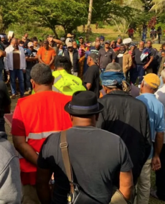 FLNKS leaders meeting at Netchaot village