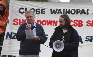 Former Green parliamentarian and political activist Keith Locke at a Waihopai protest