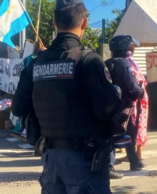 French police crackdown in Nouméa