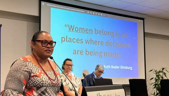 Pacific media conference: challenges and opportunities Fiji journalist Lice Movono speaking on a panel discussion about "Prevalence and Impact of sexual harassment on female journalists"