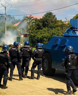 French security forces operating in the New Caledonian village of Saint Louis