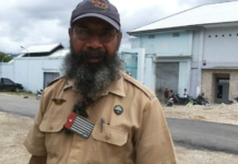 West Papuan activist Filep Karma while imprisoned in the Abepura jail