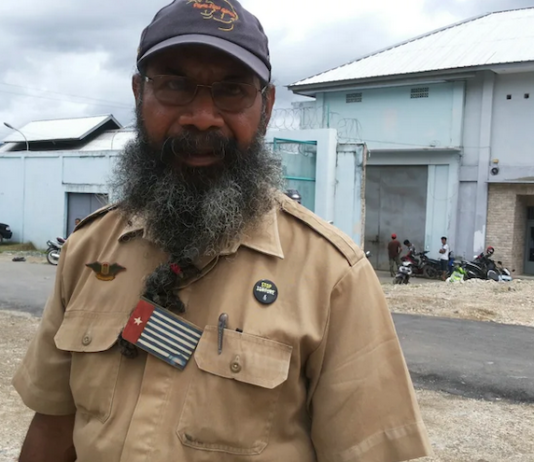 West Papuan activist Filep Karma while imprisoned in the Abepura jail