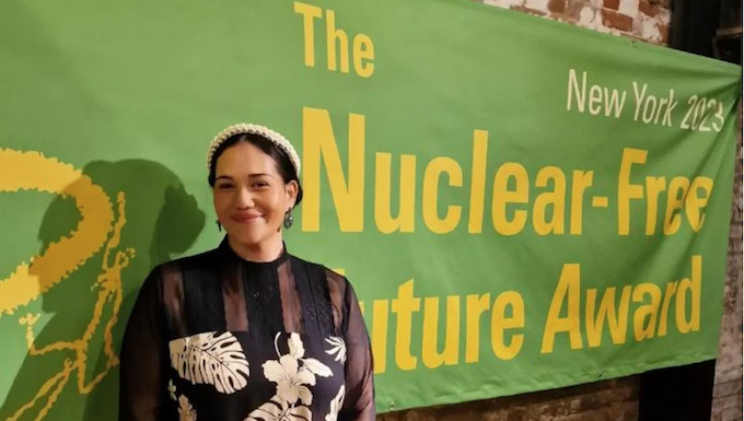 Hinamoeura Morgant-Cross received the Nuclear-free Future Award in New York on 28 November 2023