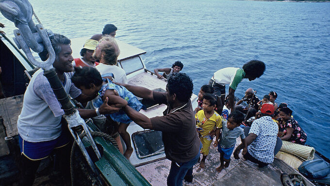 The last voyage of the Rainbow Warrior – Rongelap podcast series Rainbow Warrior crew help Rongelap islanders