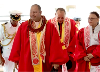 King Tupou VI (from left), outgoing Prime Minister Siaosi Sovaleni Hu'akavameiliku and interim vice-chancellor Dr Tangikina Steen