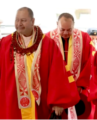 King Tupou VI (from left), outgoing Prime Minister Siaosi Sovaleni Hu'akavameiliku and interim vice-chancellor Dr Tangikina Steen