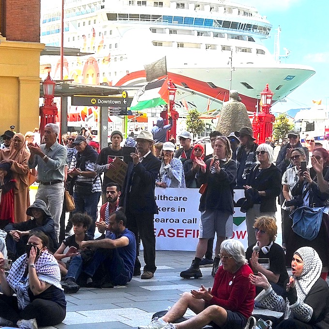 Protesters at today's Auckland rally in solidarity with Palestinian health workers