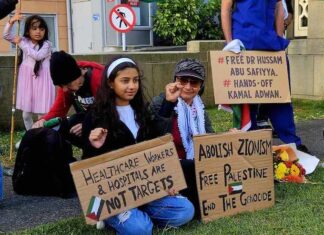 Some of the New Zealand children at the Auckland City Hospital Palestine protest vigil today