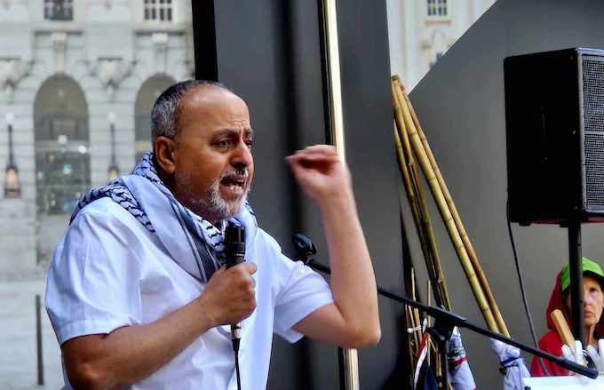 New Zealand Palestinian Dr Abdallah Gouda speaking at today's Gaza ceasefire rally