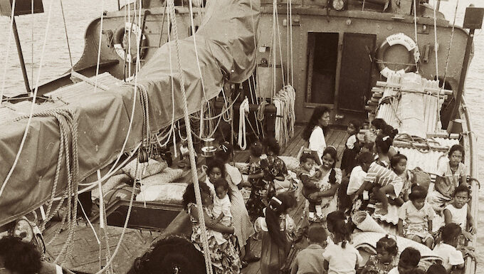Rongelap Islanders on board the Rainbow Warrior bound for Mejatto in May 1985