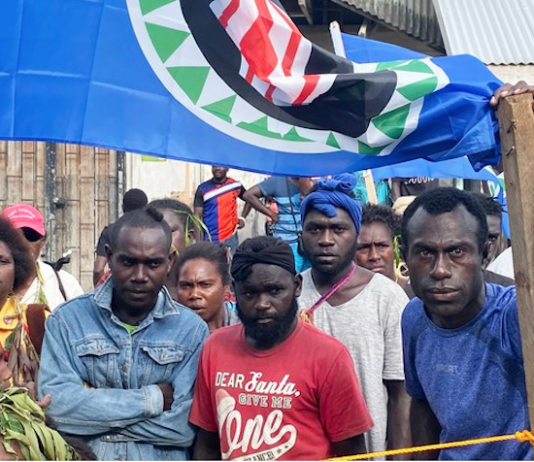 People waiting to vote in Bougainville’s capital Buka during the referendum on independence in 2019
