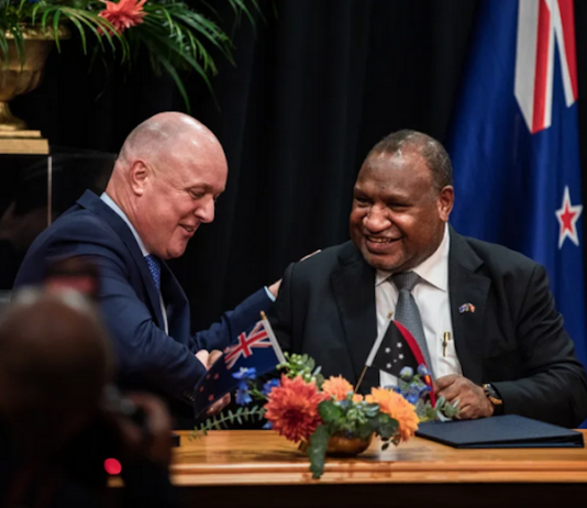 NZ Prime Minister Christopher Luxon (left) and Papua New Guinea's James Marape