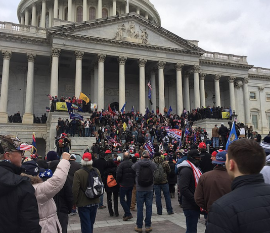 Trump supporters marching on the US Capitol on 6 January 2021