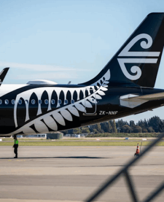 Air New Zealand is resuming its Auckland-Nouméa service