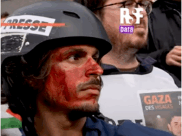 French journalists stage a "die-in" and launch a petition at a solidarity rally for Gazan reporters