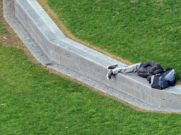 New Zealand is hurtling towards a sharply divided country of extreme wealth and extreme poverty