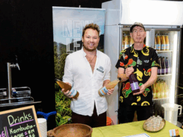 Vibes Kava co-founders Charles Byram (left) and Derek Hillen