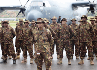 Some of the 100 PNG Defence Force personnel who deployed to Australia to help fight bushfires in January 2020