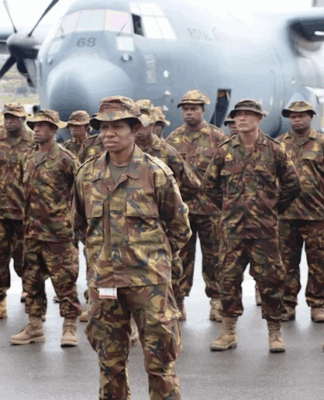 Some of the 100 PNG Defence Force personnel who deployed to Australia to help fight bushfires in January 2020