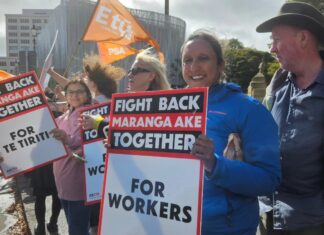 Fight back together for health workers