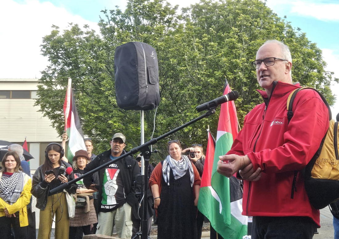 Labour MP Phil Twyford speaking at the Henderson pro-Palestinian humanitarian rally today