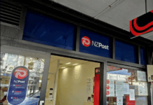 Ponsonby Post Office in Three Lamps