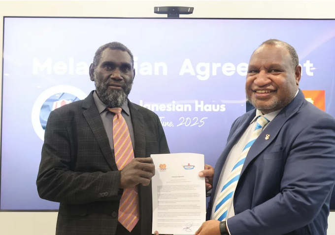 Toroama & Marape RNZ 680wide The Autonomous Bougainville Government President Ishmael Toroama (left) and PNG Prime Minister James Marape
