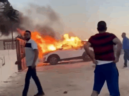 Zionist settllers attack Palestinian homes and cars at the village of Kafr Malik, northeast of Ramallah, in the occupied West Bank