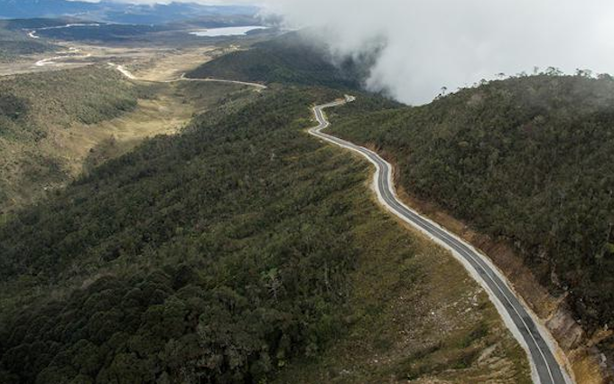 Trans Papua Highway INBusPost 680wide The 4330 km Trans-Papua Highway