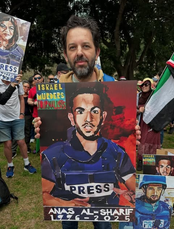 Antony Loewenstein solidarity AL 680tall Sydney journalist Antony Loewenstein, author of The Palestine Laboratory
