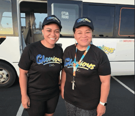 Glorious Tour is run by sisters Louisa Tipene Opetaia (left) and Ama Mosese from Māngere