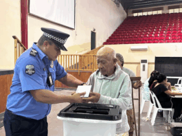 Assisting the elderly at Samoan pre-polling