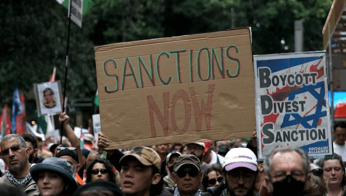 Part of the huge march on Gadigal Country/Sydney, on Saturday calling for sanctions against Israel over its genocide in Gaza