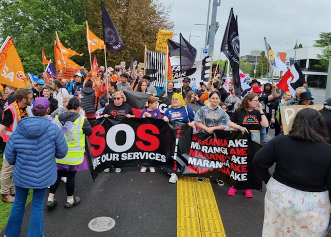 Hamilton strikers RNZ 680wide Protesters in New Zealand's