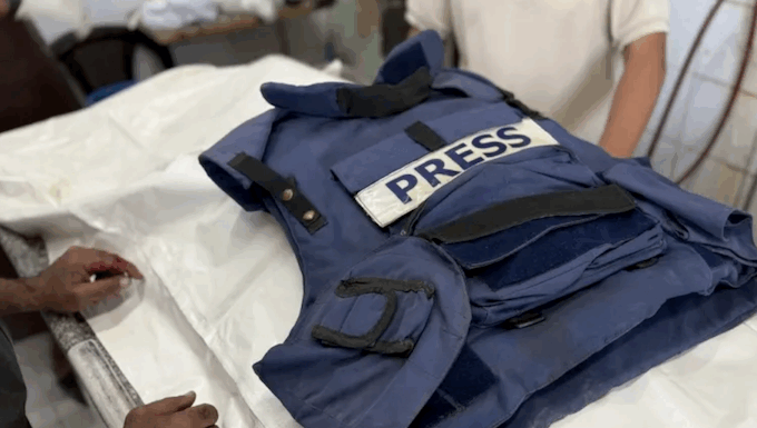 Israeli forces kill 44 journalists inside Gaza displacement tents, says report Relatives mourn over the body of Palestinian journalist Ahmad Abu Mutayr