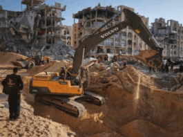 Despite limited Egyptian equipment entering the Gaza Strip to help with recovery efforts, Israel continues to block the entry of heavy machinery