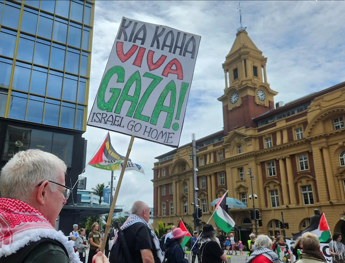 Kia Kaha APR 680wide