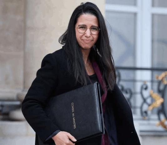 French Minister for Overseas Naïma Moutchou