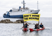Cook Islands activists confront the EV Nautilus on its return to Rarotonga