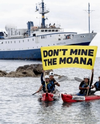 Cook Islands activists confront the EV Nautilus on its return to Rarotonga