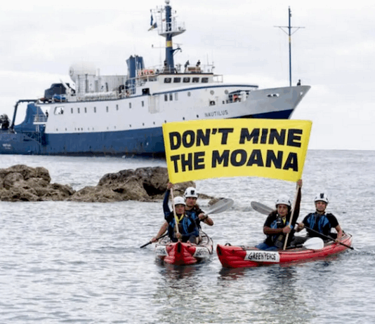 Cook Islands activists confront the EV Nautilus on its return to Rarotonga