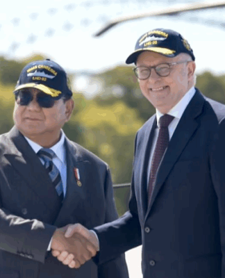 Canberra pandering to Prabowo, while ignoring unrest in West Papua President Prabowo and Prime Minister Anthony Albanese sign an Australia–Indonesia Security Treaty on board HMAS Canberra